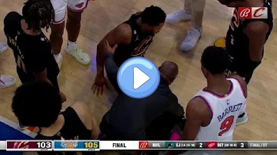 Play video: Donovan Mitchell suffers apparent leg injury vs. Knicks | NBA on ESPN Video thumb: Donovan Mitchell suffers apparent leg injury vs. Knicks | NBA on ESPN