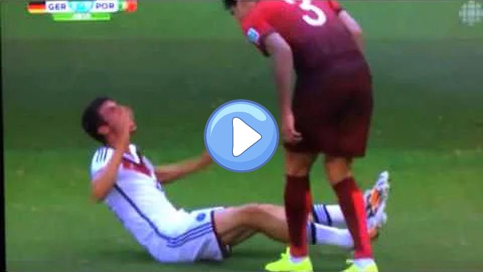 Play video: Müller's simulated injury - Pepe's headbutt Video thumb: Müller's simulated injury - Pepe's headbutt