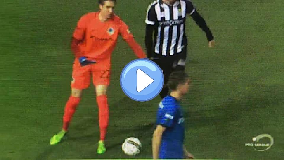 Play video: Incident during Ethan Horvath's debut for Club Brugge! Video thumb: Incident during Ethan Horvath's debut for Club Brugge!