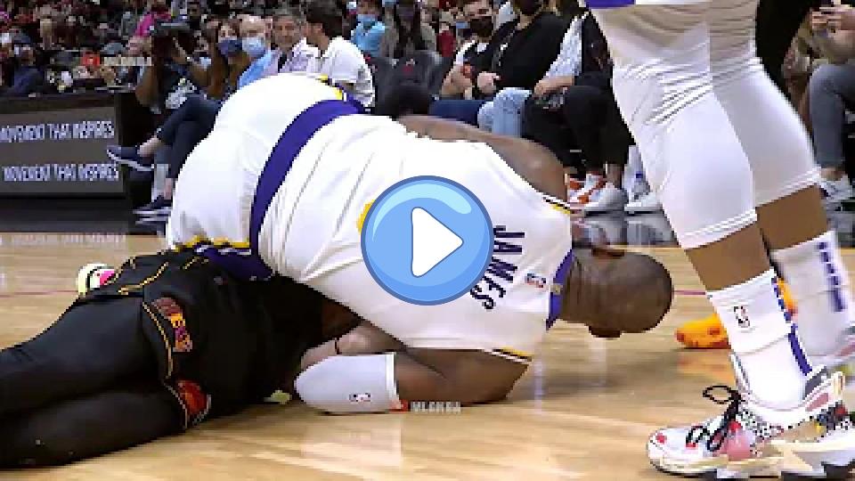Play video: LeBron James and Duncan Robinson fighting for a loose ball. 💪 Video thumb: LeBron James and Duncan Robinson fighting for a loose ball. 💪