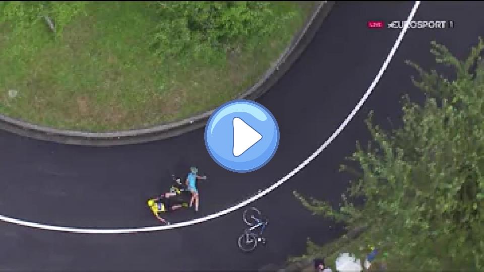 Video thumb: Chris Froome's major crash