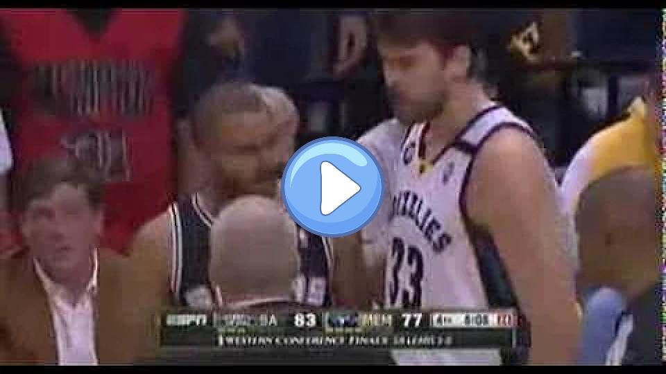 Play video: Marc Gasol, in a touching scene, unintentionally injured Tony Parker and gave up their offensive play to help him. Video thumb: Marc Gasol, in a touching scene, unintentionally injured Tony Parker and gave up their offensive play to help him.