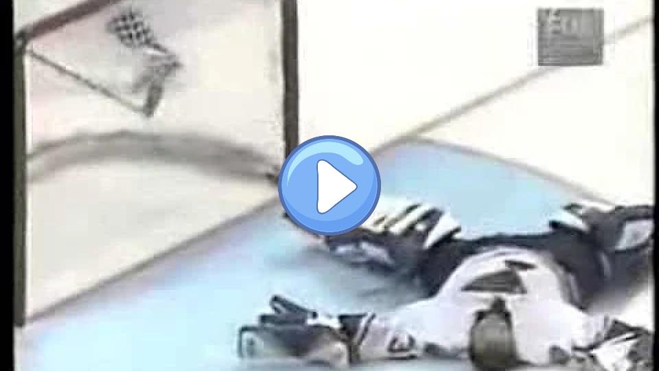 Play video: Mats Sundin Knocks Out Grant Fuhr with One Shot Video thumb: Mats Sundin Knocks Out Grant Fuhr with One Shot