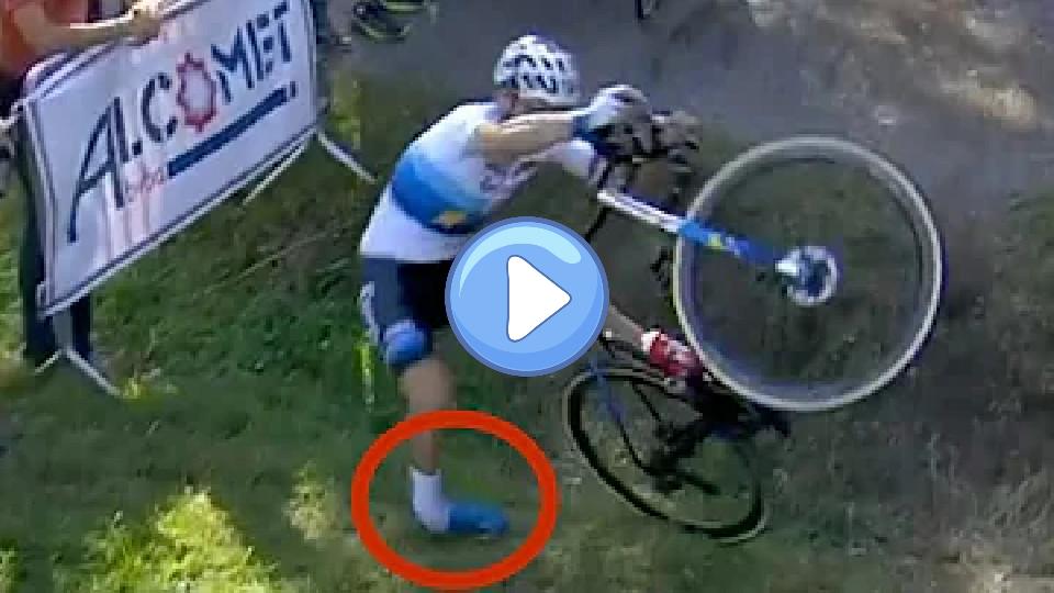 Play video: Mathieu van der Poel Sprains Ankle in Crash at Brico Cross Lokeren Video thumb: Mathieu van der Poel Sprains Ankle in Crash at Brico Cross Lokeren