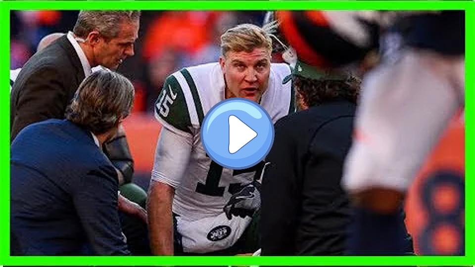 Play video: Josh McCown to locker room with a left hand injury Video thumb: Josh McCown to locker room with a left hand injury