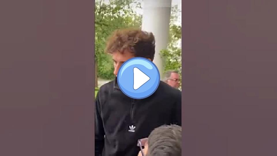 Play video: Goretzka rides a meme Video thumb: Goretzka rides a meme