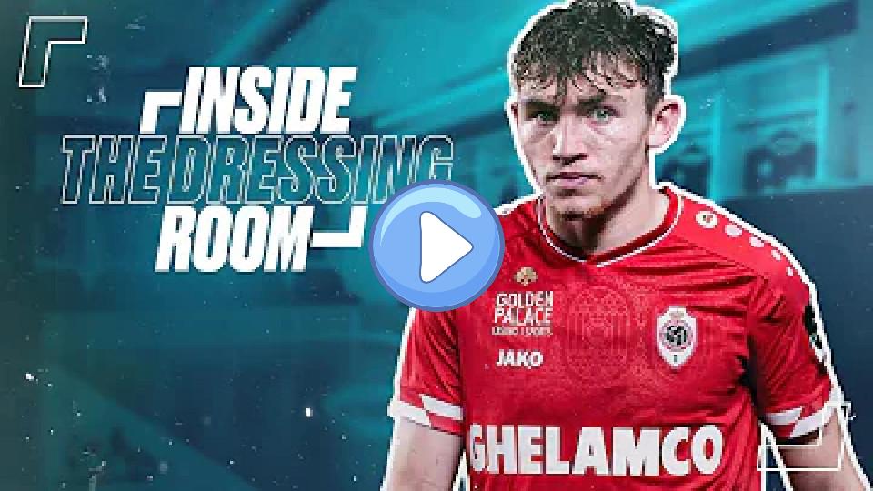 Play video: Sam Vines EXPOSES who is glued to their cell phone | INSIDE THE DRESSING ROOM Video thumb: Sam Vines EXPOSES who is glued to their cell phone | INSIDE THE DRESSING ROOM