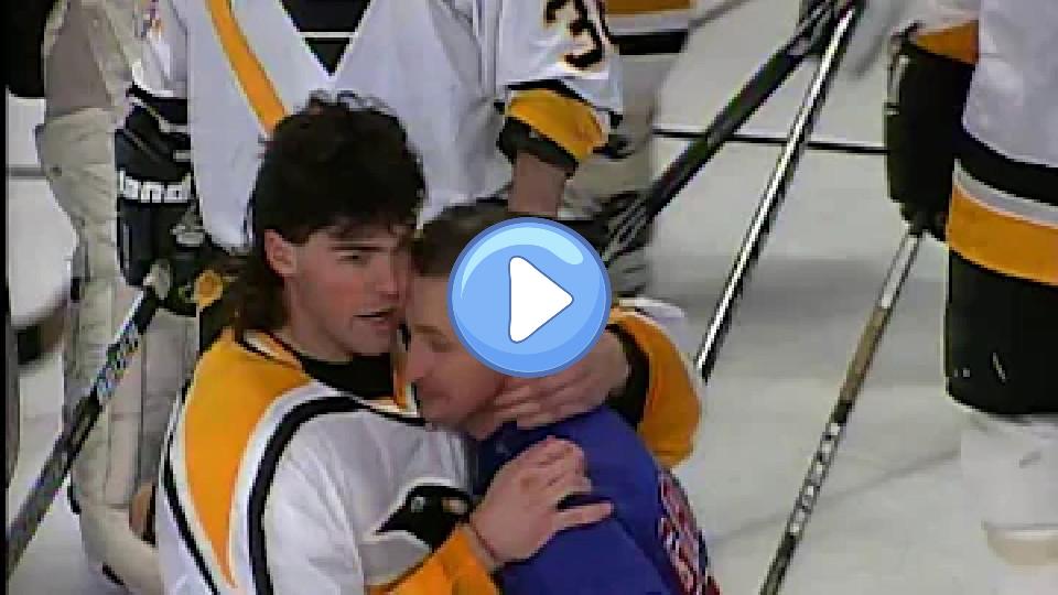 Video thumb: April 18, 1999: Wayne Gretzky's final game of his career.
