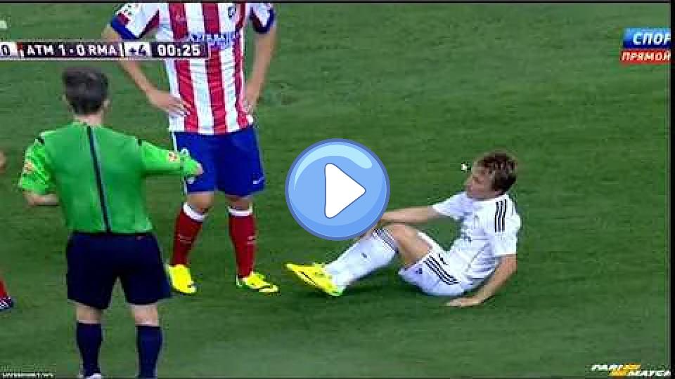 Video thumb: Luka Modrić Red Card - Spanish Super Cup Final vs. Atlético, 22 August 2014
