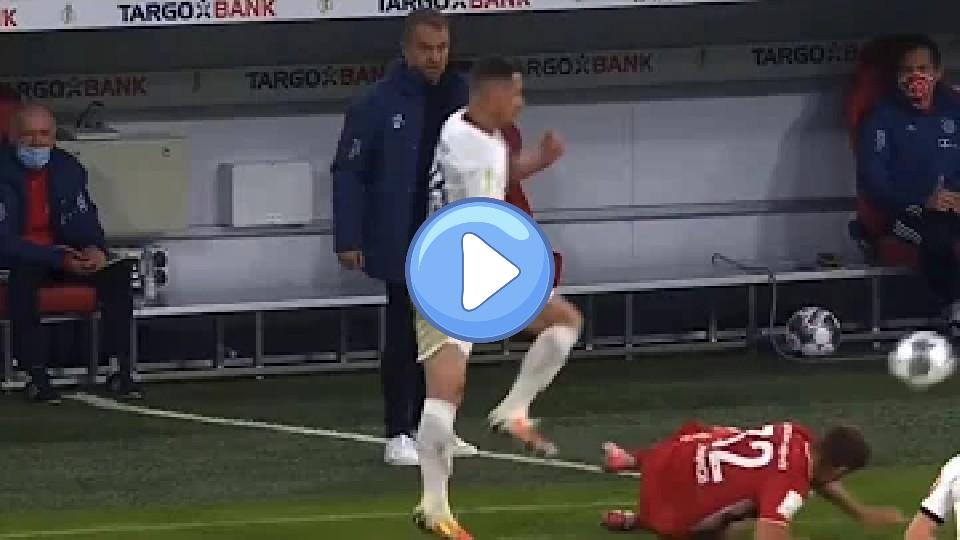 Play video: FC Bayern | Dominic Kohr hits Joshua Kimmich on the head | 06/10/2020 Video thumb: FC Bayern | Dominic Kohr hits Joshua Kimmich on the head | 06/10/2020