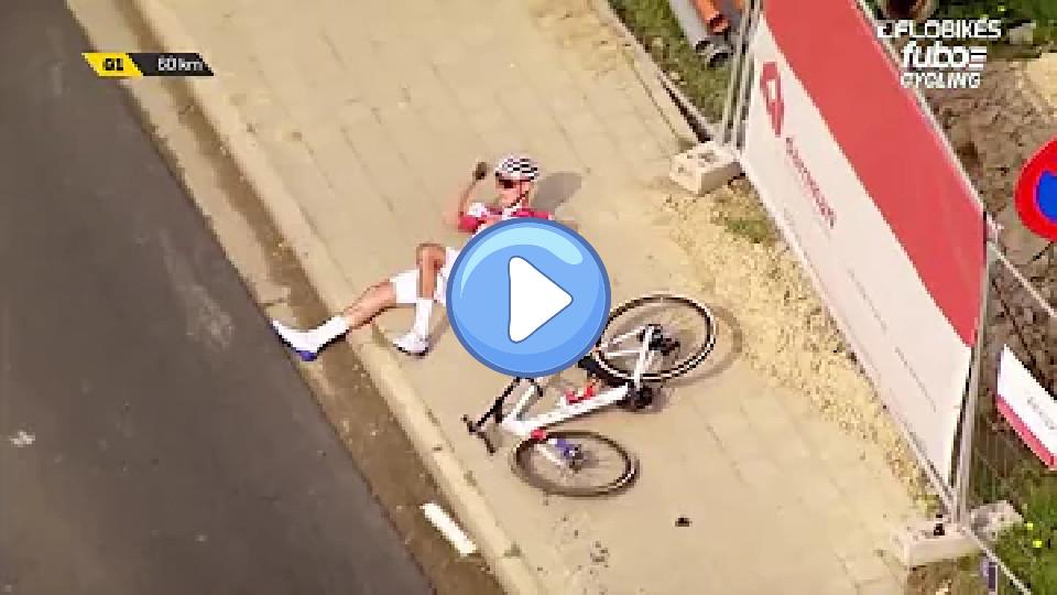 Play video: Mathieu van der Poel's Wild Wipeout at the Tour of Flanders Video thumb: Mathieu van der Poel's Wild Wipeout at the Tour of Flanders