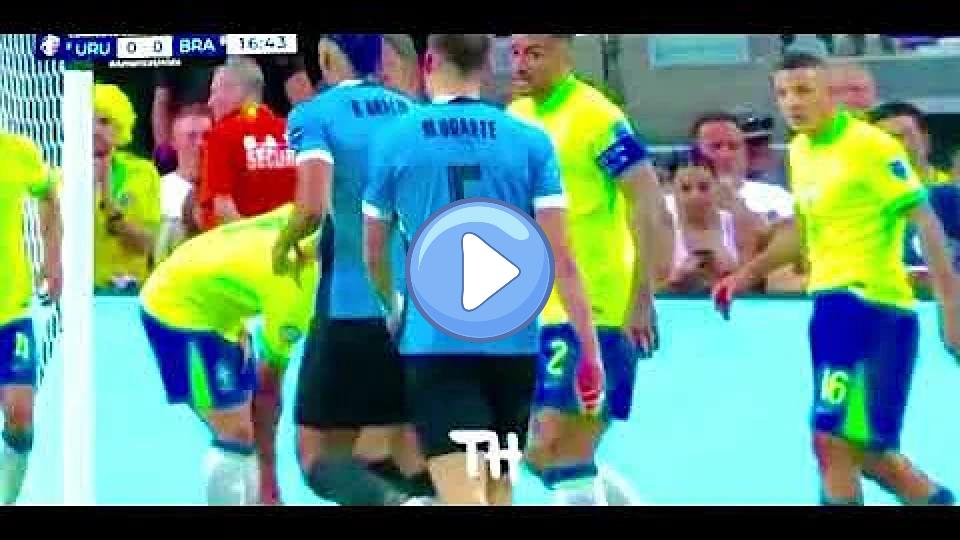 Play video: Araujo takes a shot at Endrick and Raphinha responds | Uruguay vs. Brazil Video thumb: Araujo takes a shot at Endrick and Raphinha responds | Uruguay vs. Brazil