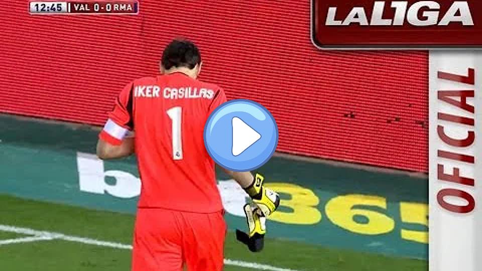Play video: Injury to Íker Casillas' hand caused by an accidental kick from Arbeloa Video thumb: Injury to Íker Casillas' hand caused by an accidental kick from Arbeloa