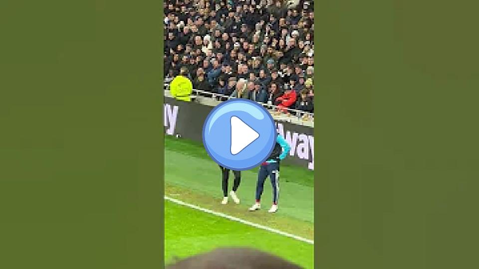Video thumb: Tomiyasu showing Richarlison who's boss in Arsenal's 2-0 win over Tottenham 👊