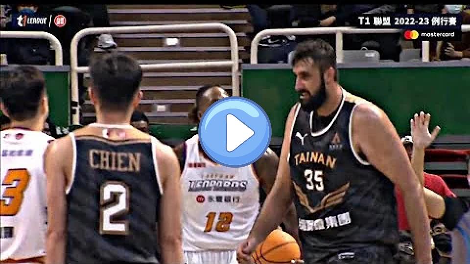 Play video: Dwight Howard Wants to Face Bhullar After His Return! | 21 Points, 13 Rebounds! Video thumb: Dwight Howard Wants to Face Bhullar After His Return! | 21 Points, 13 Rebounds!