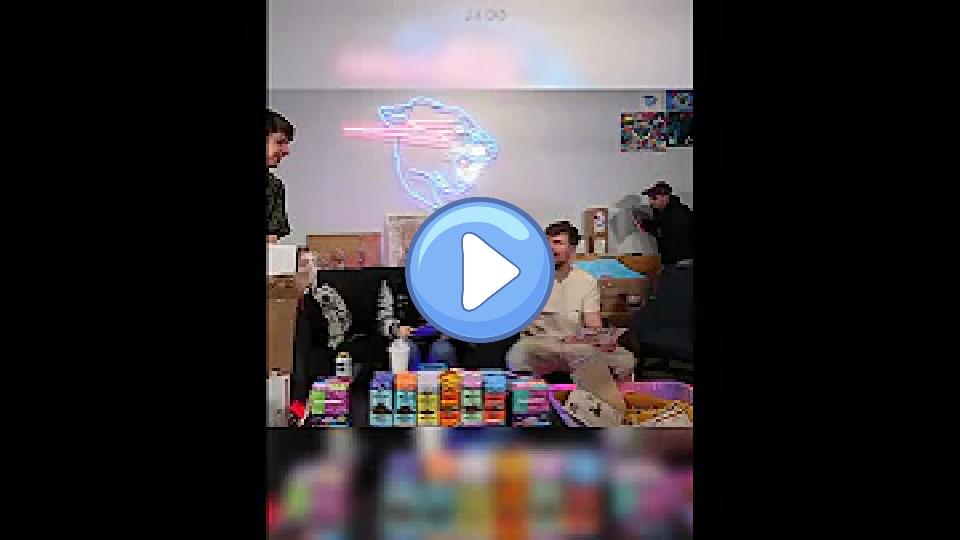 Video thumb: His face says it all. 😔 #MrBeast