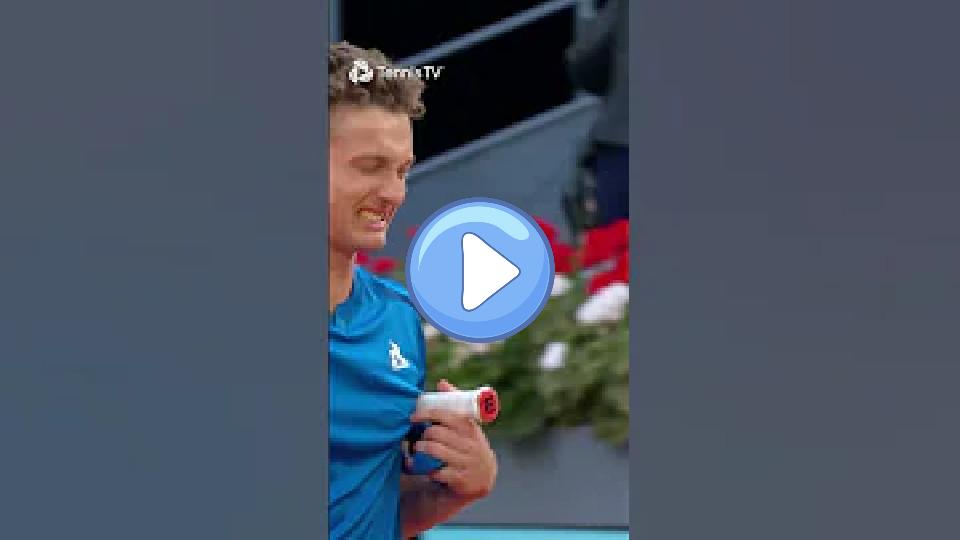 Play video: Heartbreaking Scenes as Lehecka Retires vs. Auger-Aliassime Video thumb: Heartbreaking Scenes as Lehecka Retires vs. Auger-Aliassime
