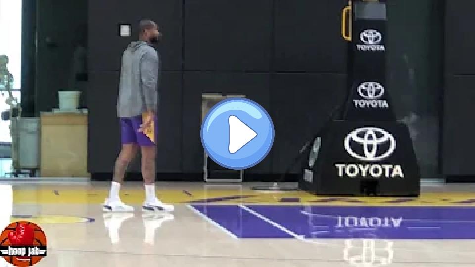Play video: DeMarcus Cousins Rehabbing His Torn ACL Injury at the Lakers Facility - HoopJab NBA Video thumb: DeMarcus Cousins Rehabbing His Torn ACL Injury at the Lakers Facility - HoopJab NBA