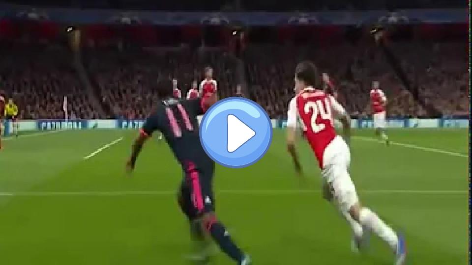 Play video: Douglas Costa vs Bellerin - HD Highlights Video thumb: Douglas Costa vs Bellerin - HD Highlights