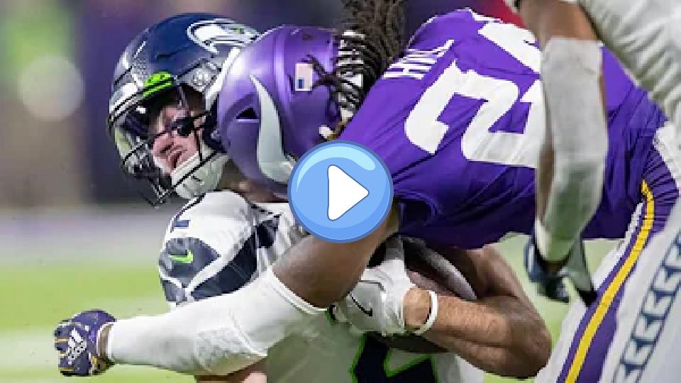 Play video: Paxton Lynch Gets Injured (Helmet to Helmet) #football #sports #injury #PaxtonLynchInjured #close Video thumb: Paxton Lynch Gets Injured (Helmet to Helmet) #football #sports #injury #PaxtonLynchInjured #close