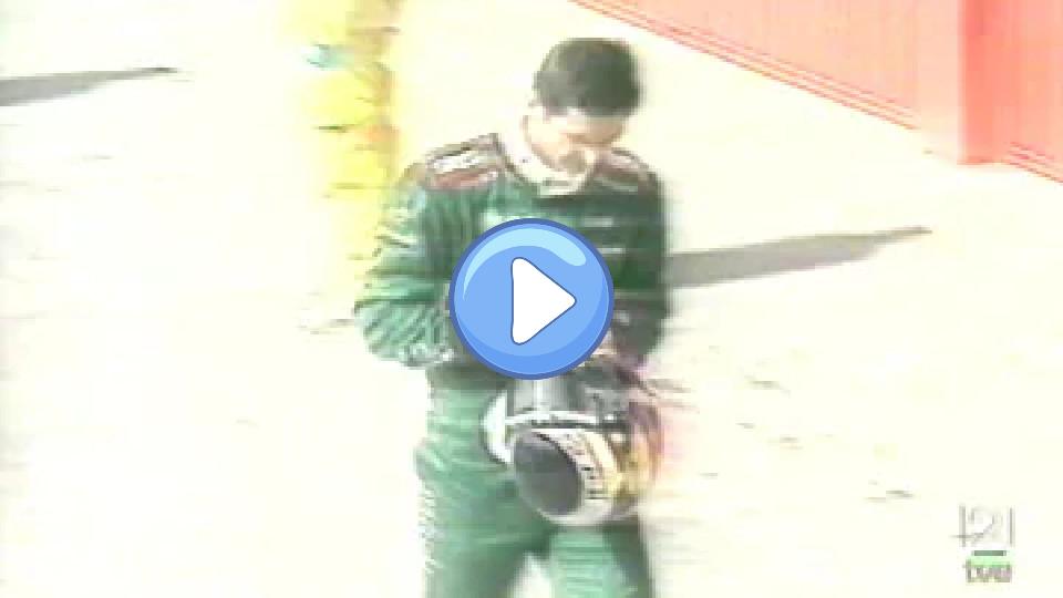 Play video: Pedro de la Rosa crashes while leaving the pits - 2001 Spanish GP (Audio TVE2 - Spanish) Video thumb: Pedro de la Rosa crashes while leaving the pits - 2001 Spanish GP (Audio TVE2 - Spanish)