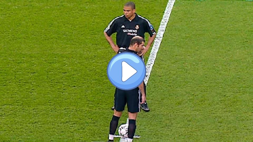 Play video: Ronaldo and Zidane Displaying Their Skill Against Manchester United Video thumb: Ronaldo and Zidane Displaying Their Skill Against Manchester United