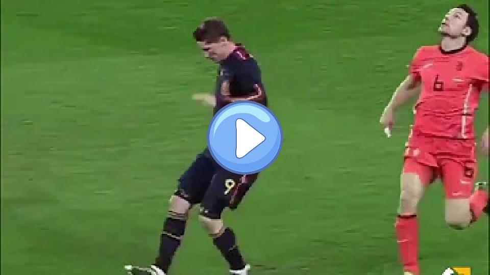 Video thumb: Fernando Torres gets injured while running.