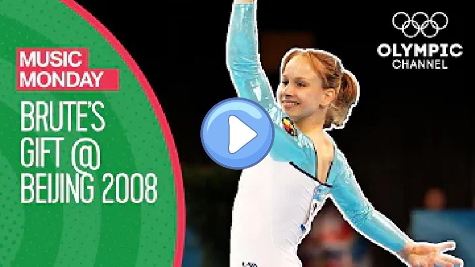 Play video: Sandra Izbasa performs to Video thumb: Sandra Izbasa performs to