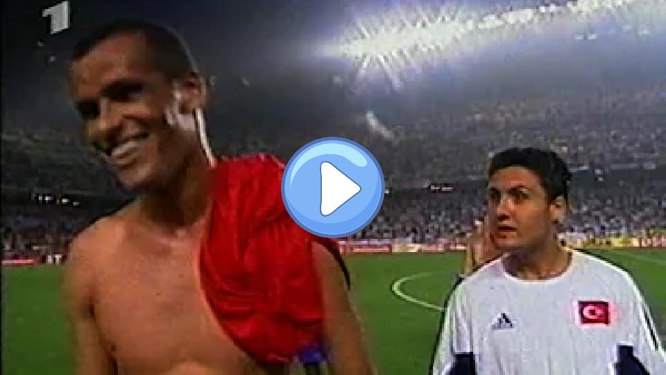 Play video: Rivaldo vs. Bastürk Video thumb: Rivaldo vs. Bastürk