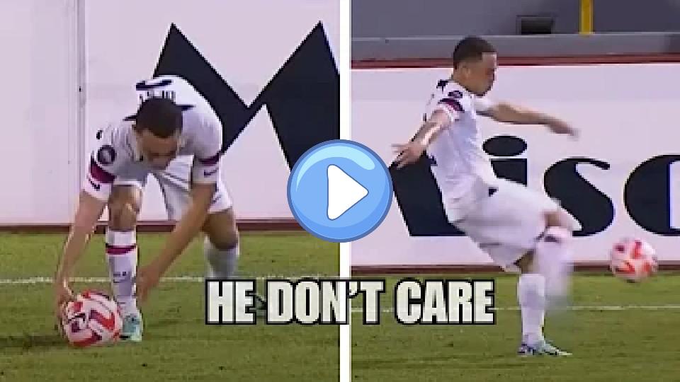 Play video: Sergiño Dest is becoming a bit dangerous... Video thumb: Sergiño Dest is becoming a bit dangerous...