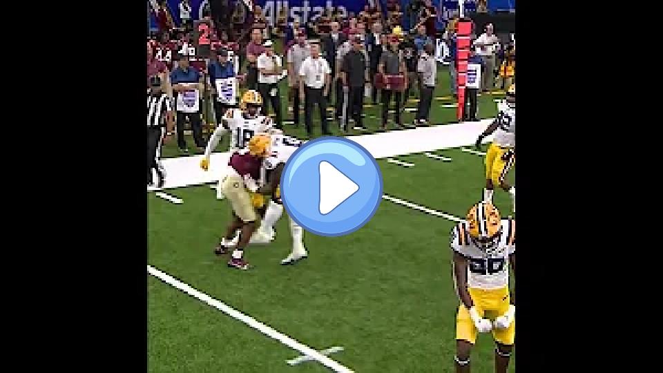 Play video: LSU defensive tackle injures knee after celebrating defensive play 😱 Video thumb: LSU defensive tackle injures knee after celebrating defensive play 😱