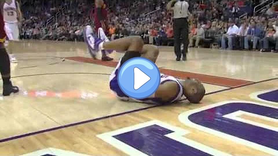 Play video: Grant Hill leaves the game with a right knee sprain during the play against the Cleveland Cavaliers. Video thumb: Grant Hill leaves the game with a right knee sprain during the play against the Cleveland Cavaliers.