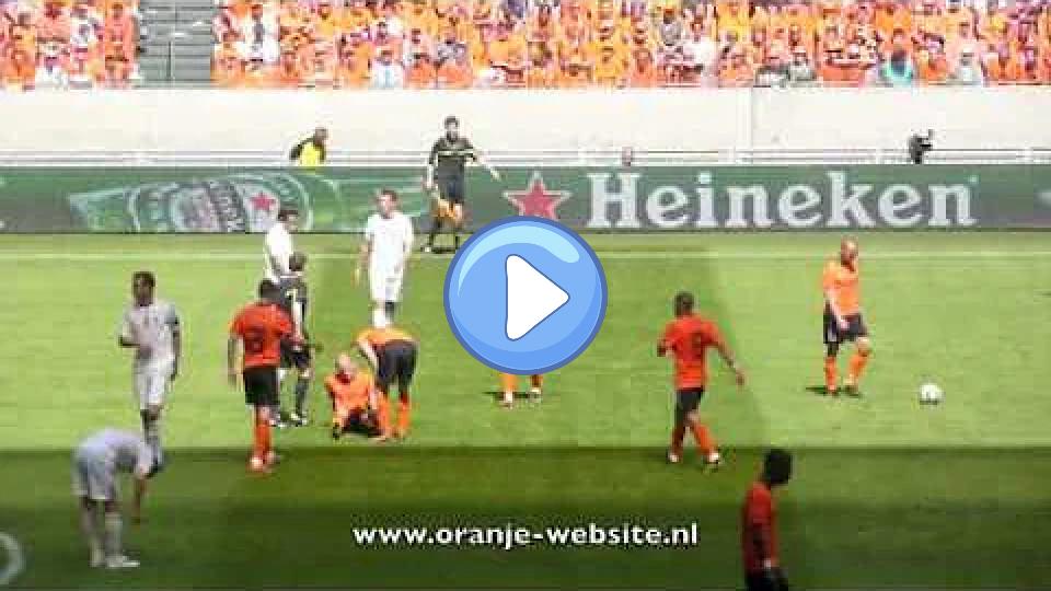 Play video: Arjen Robben injury Video thumb: Arjen Robben injury
